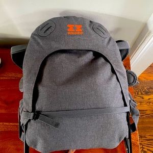 Like new- Minimeis carrier